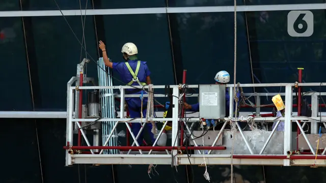FOTO: Subsidi Upah Rp 1 Juta untuk Pekerja di Wilayah PPKM Level 4 dan 3