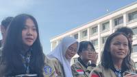 Sebanyak 10 siswa dan siswi SMAN 1 Pontianak di Istana Wakil Presiden, Jakarta Pusat, Rabu (13/5/2026) (Liputan6.com/Winda Nelfira)