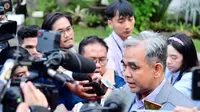 Muzani Duga Gelondongan Kayu Banjir Sumatra Hasil Tebangan Lama: Berarti Ada Pembalakan Liar
