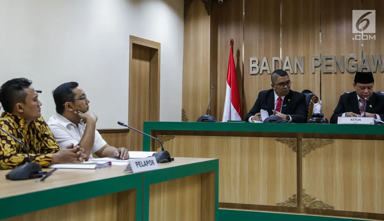 Perwakilan BPN Prabowo Subianto-Sandiaga menghadiri sidang  terkait dugaan kecurangan Pilpres 2019 di Gedung Bawaslu RI, Jakarta, Senin (20/5/2019). Laporan menolak laporan dugaan pelanggaran administratif Pemilu karena bukti-bukti yang diajukan belum memenuhi kriteria. (Liputan6.com/Faizal Fanani)