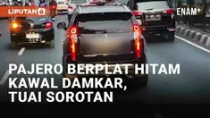 Momen pengawalan mobil pemadam kebakaran oleh Pajero berplat hitam viral di media sosial. Pajero hitam tersebut tiba-tiba melaju di depan mobil damkar dan menyalakan strobo serta sirine. Sopir pajero seolah membukakan jalan bagi damkar di tengah kema...