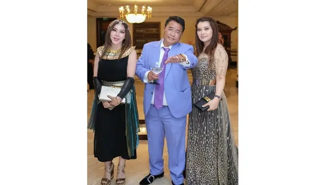 6 Momen Nurbaeny Bareng Hotman Paris, Setia 17 Tahun Jadi Asisten Pribadi