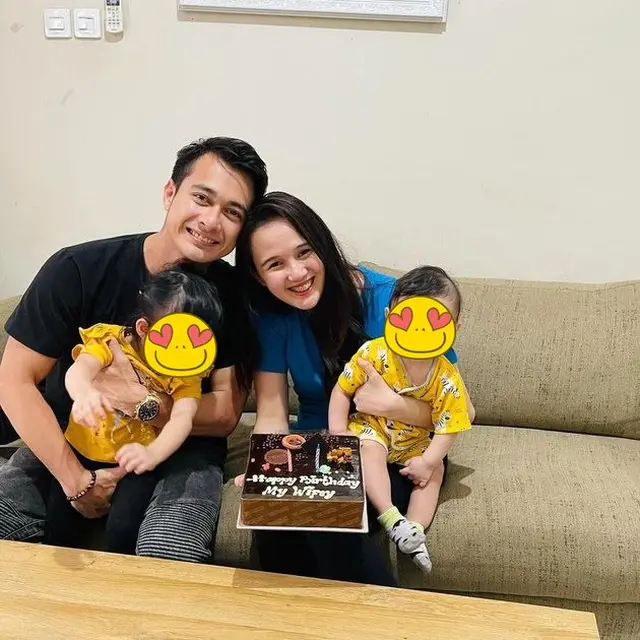 Jadi Ibu 2 Anak, Ini 6 Potret Meiza Aulia Coritha Istri Eza Gionino