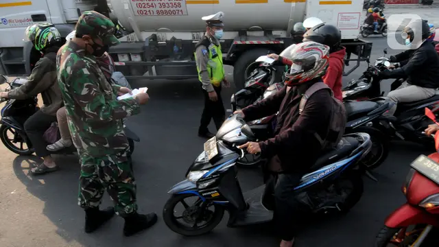 Penyekatan PPKM di Ciputat