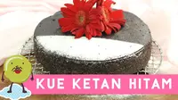 Ingin tahu bagaimana cara membuat sajian pencuci mulut kue ketan hitam yang unik ini? Yuk kita simak tutorial masak berikut. (Foto: Kokiku Tv)