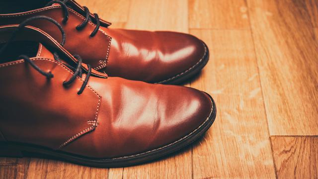 Pilihlah Sepatu dengan Model Pantofel, Oxford, atau Derby untuk Look Formal