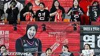 Megawati Hangestri mencetak 40 poin saat Red Sparks mengalahkan Pink Spiders pada game 3 final Liga Voli Korea&nbsp;di Daejeon Chungmu Gymnasium, Jumat (4/4). Megawati didukung langsung sang pacar, Dio Novandra. (foto: instagram @red__sparks)
