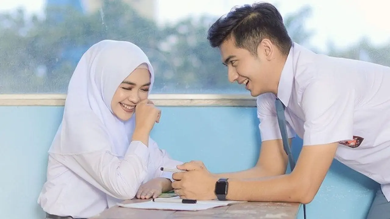 7 Pemotretan Prewedding Terbaru Ria Ricis dan Teuku Ryan, Bertema Anak Sekolahan