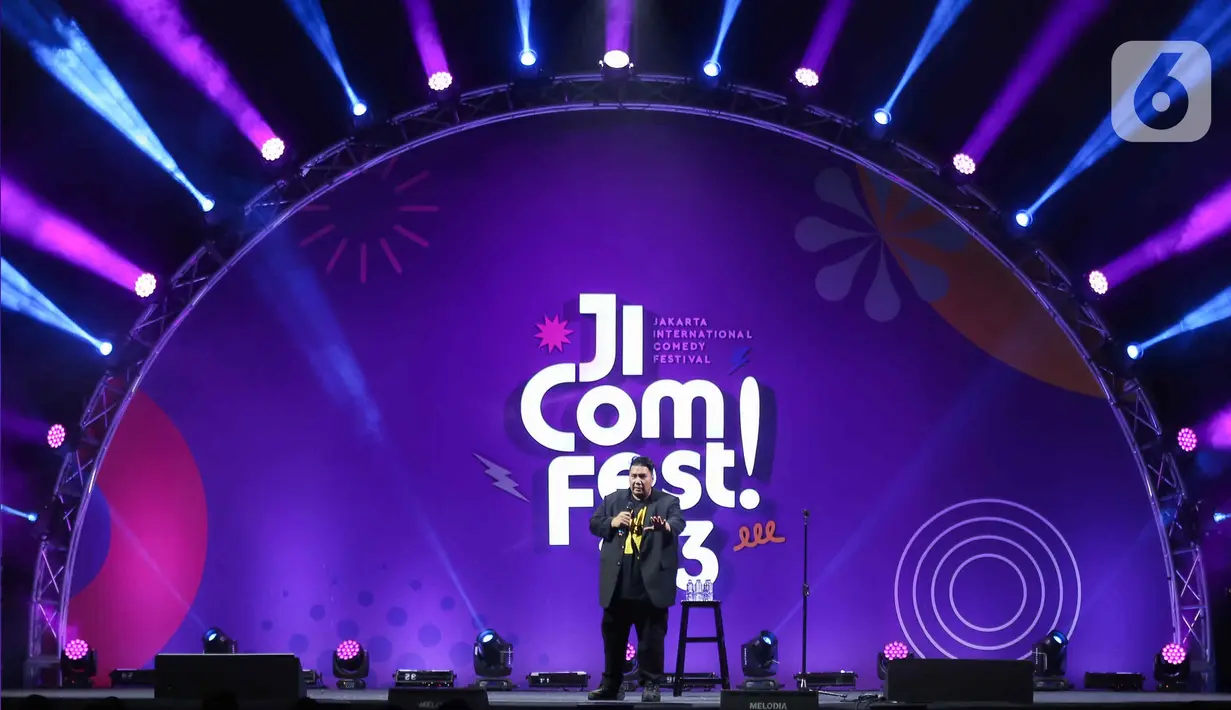 Tahun ini JICOMFEST menghadirkan Komika Internasional Dr. Jason Leong yang sudah memiliki dua spesial show di Netflix dan penampilan khusus dari komedian Jepang Kazuhisa Uekusa. (Liputan6.com/Herman Zakharia)
