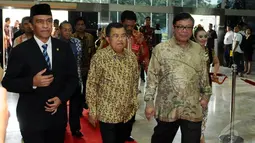 Calon Wakil Presiden terpilih 2014, M. Jusuf Kalla menghadiri acara satu dasawarsa DPD di ruang Komplek Parlemen Senayan, Jakarta, Senin (29/9/2014) (Liputan6.com/Andrian M Tunay)