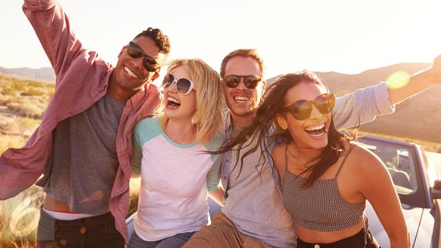 Ilustrasi Kacamata Hitam