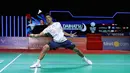 Di set kedua, dominasi Alwi Farhan kian tak terbendung. Alwi Farhan menutup set kedua dengan skor telak 15-6. Tampak dalam foto, pebulu tangkis tunggal putra Indonesia, Alwi Farhan saat bertanding melawan wakil Thailand, Panitchaphon Teeraratsakul, pada laga final Indonesia Masters 2026 di Istora Gelora Bung Karno, Senayan, Jakarta, Minggu (25/1/2026). (Bola.com/Bagaskara Lazuardi)