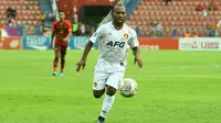 Feri Pahabol menyumbang satu gol kemenangan Persik atas Arema FC dengan skor 2-3 di Stadion PTIK Jakarta, Selasa (28/2/2023). (Bola.com/Gatot Sumitro)