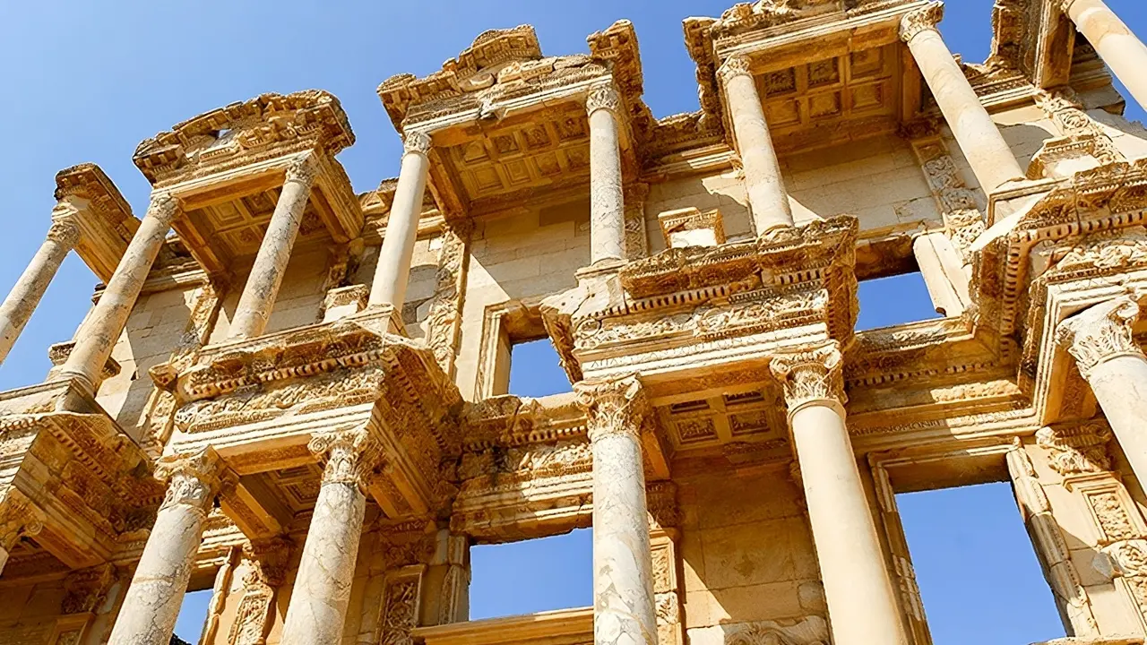 Library of Celsus, Urla (Foto Dok: Türkiye Tourism Promotion and Development Agency)