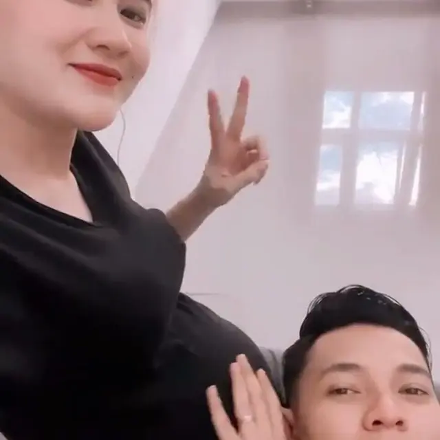 Hamil 7 Bulan, Ini 6 Potret Nella Kharisma Pamer Baby Bump