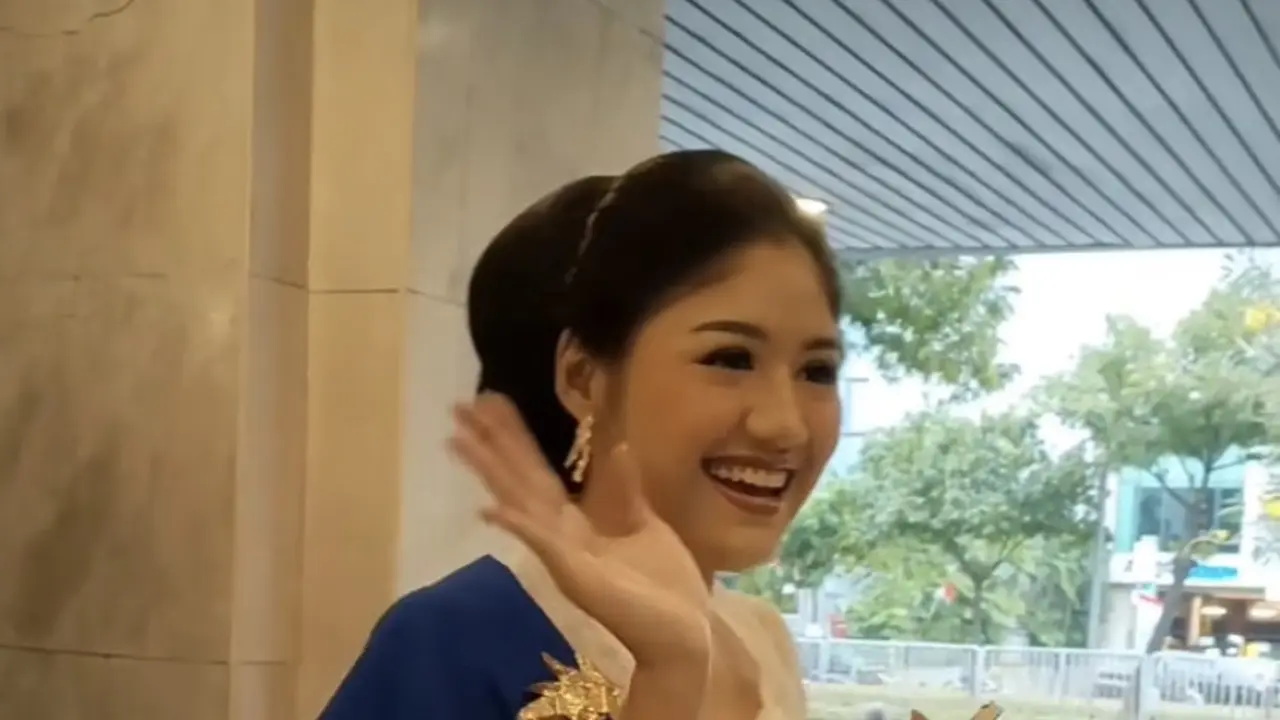 Potret Erina Gudono Kekasih Kaesang Jadi Bridesmaid