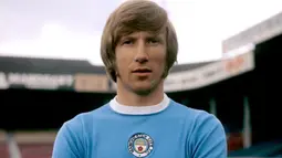 Legenda Manchester City, Colin Bell yang wafat di usia 74 tahun pada 5 Januari 2021, tercatat membela The Citizens selama 14 musim mulai 1965/1966 hingga 1978/1979. Ia total mencetak 7 gol untuk Manchester City dalam 12 laga Derby Manchester. (mancity.com)