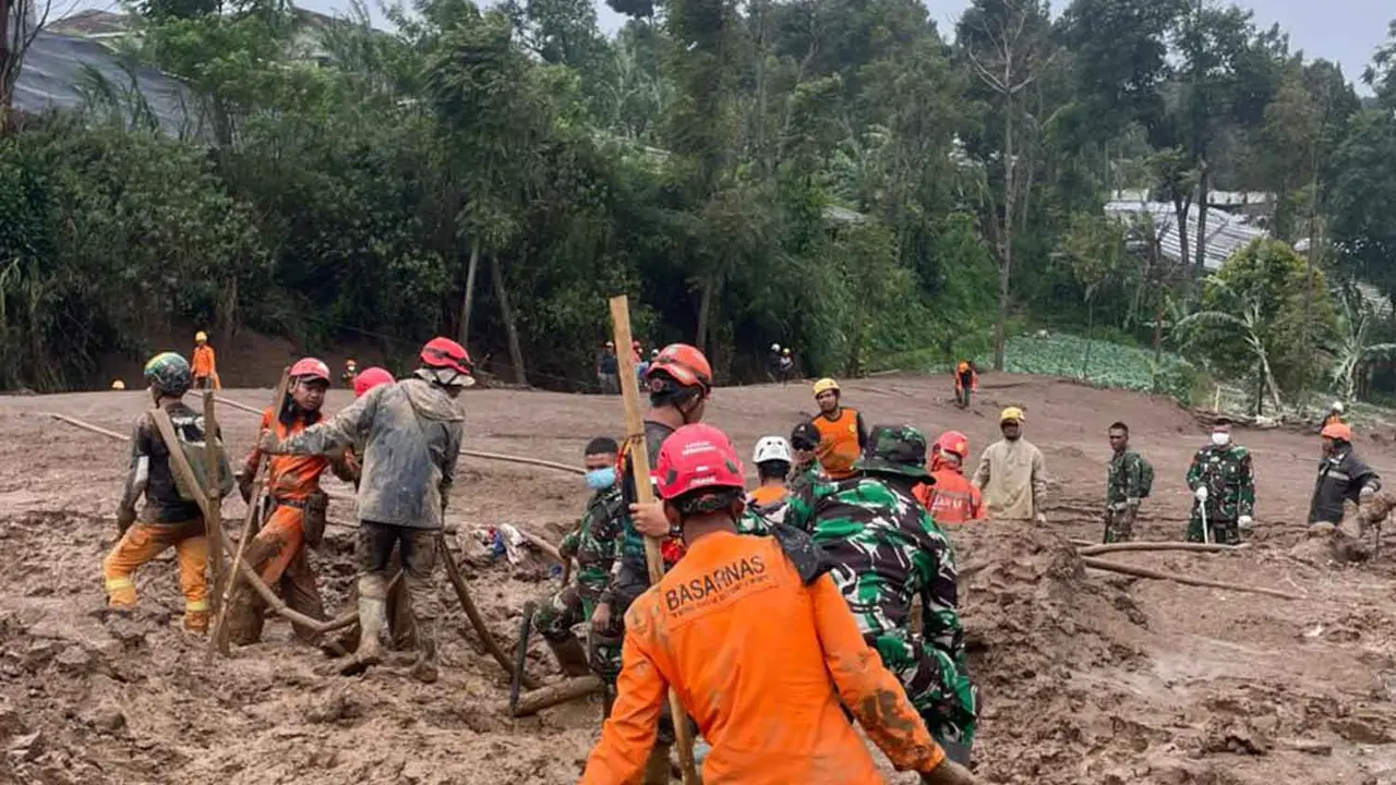 Hari Kelima Pencarian Korban Longsor Cisarua Bandung Barat: Total 53 Korban Ditemukan, 27 Masih Hilang
