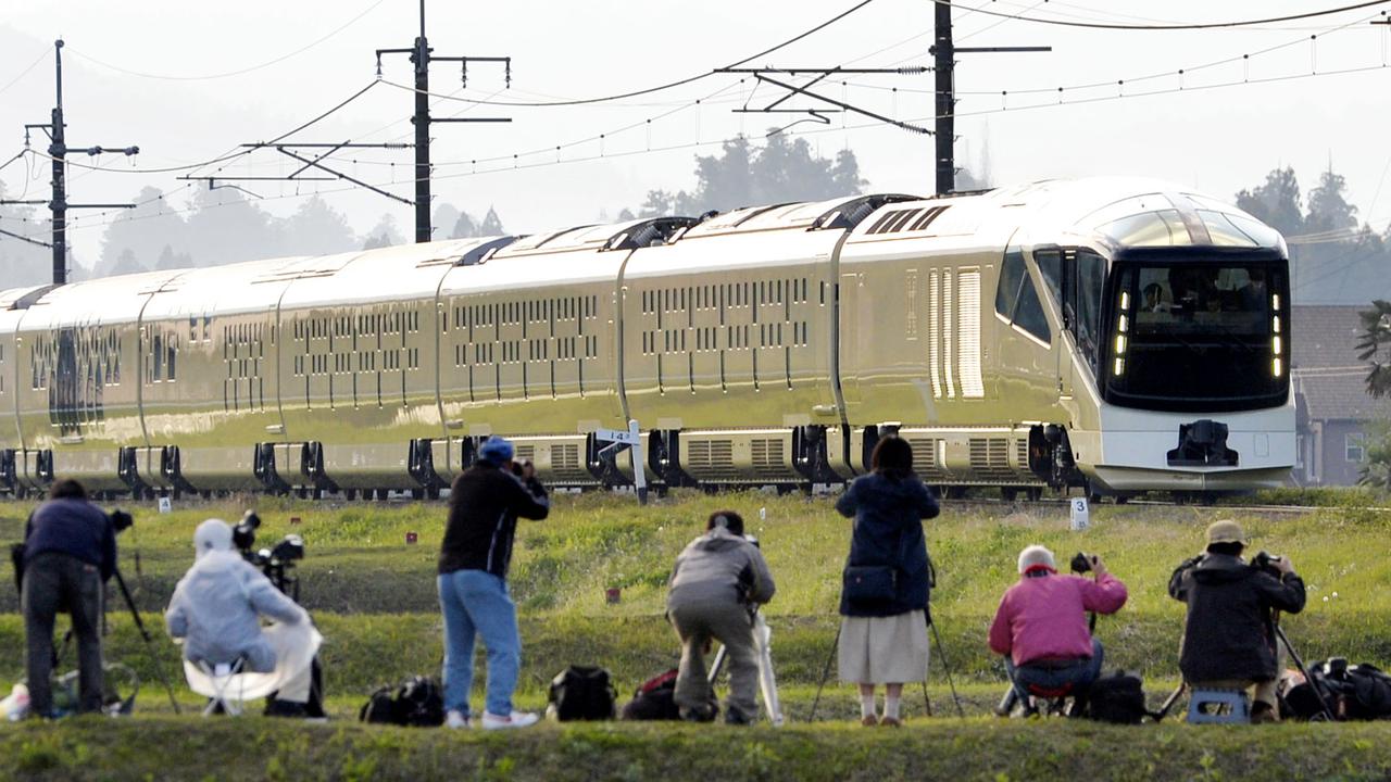 20170504-Kereta Api Mewah Jepang Shiki Shima-AP