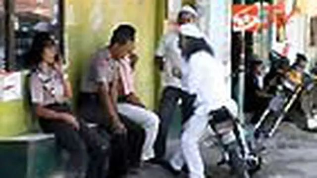 Polisi Masih Berjaga di Perkampungan Ahmadiyah