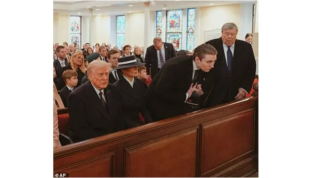 6 Potret Barron Trump yang Bikin Salfok di Pelantikan Donald Trump Presiden AS