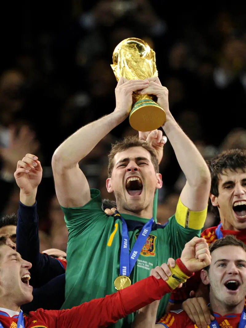 Melihat Kembali Aksi Iker Casillas Sebelum Pensiun