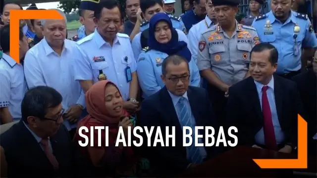 Siti Aisyah tidak bisa menyembunyikan kebahagiaannya setelah dibebaskan dari dakwaan pembunuhan Kim Jong-nam. Terima kasih diucapkannya kepada sejumlah pihak, termasuk pada Presiden Joko Widodo.