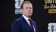 Andrew Giuliani berpose di karpet merah sebelum Pengundian Resmi Piala Dunia 2026 di John F. Kennedy Center for the Performing Arts pada 5 Desember 2025 di Washington, DC. (Kevin Dietsch/Getty Images via AFP)