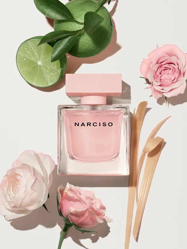 Aroma Feminin yang Menggoda Sebening Kristal di Momen Natal dengan Parfum Terbaru dari Narciso