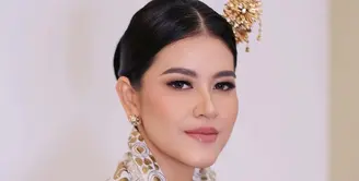 Putri Presiden Jokowi dan Iriana membagikan hasil pemotretan terbarunya yang langsung mencuri perhatian publik. [@malvava].