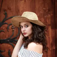 Sunscreen. (unsplash.com/Lonut Comancici).