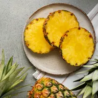 Buah nanas bisa mengenyangkan dan menghidrasi tubuh pada malam hari. (Foto: Freepik)