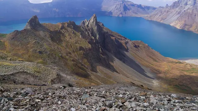 Gunung Paektu di Korea Utara