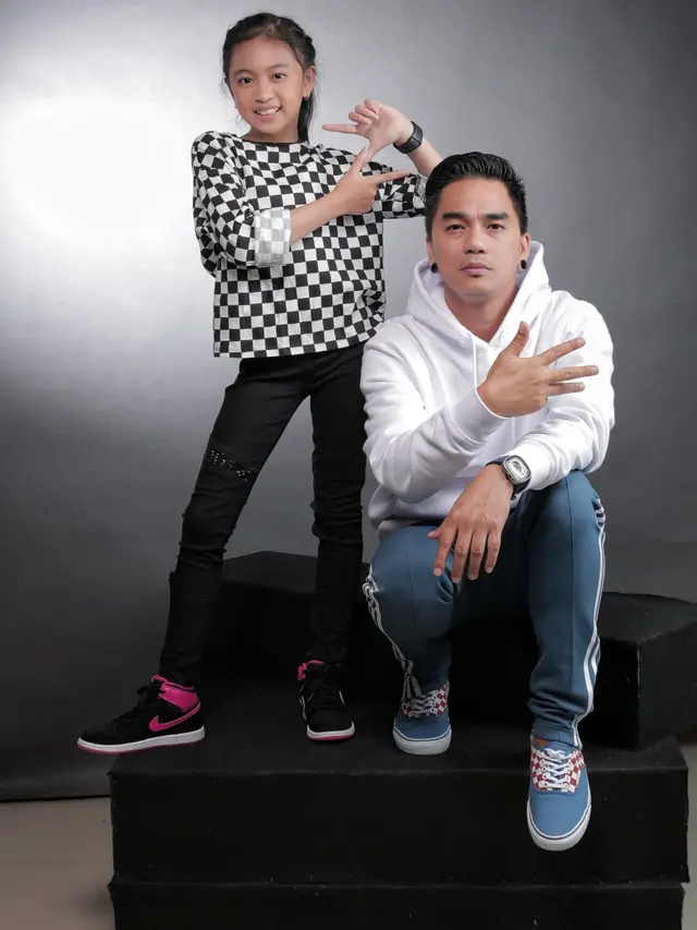 [Bintang] Enda Ungu dan Zara Leola