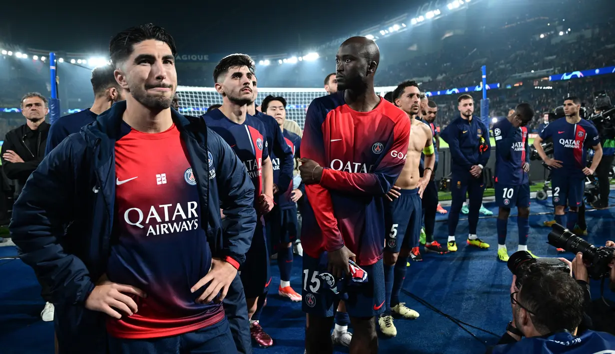 Namun, upaya PSG selalu terhalang tembok pertahanan Dortmund yang bermain begitu rapat. (MIGUEL MEDINA / AFP)