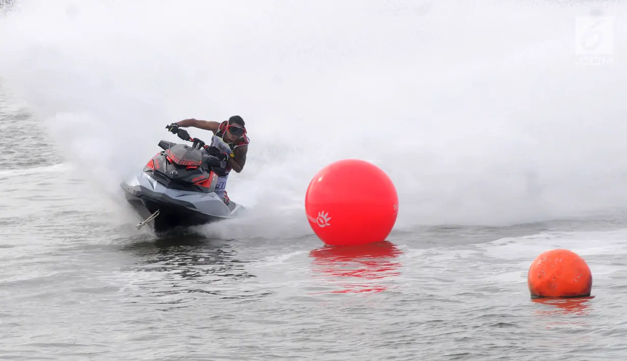 Pengemar BMW M Owners Club Indonesia mengikuti Sea-Doo Slalom Competition di Jetski Indonesia Academy, Ancol, Jakarta, Sabtu (2/3). Olahraga ini untuk melatih ketangkasan keamanan dalam mengemudi kendaraan. (merdeka.com/Dwi Narwoko)