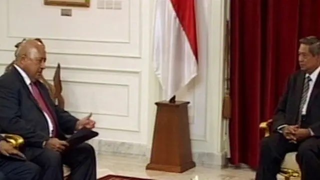 [VIDEO] Mahasiswa Papua Barat Hadang Mobil Tamu Negara