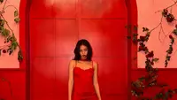 Bedah Gaya Gothic Jennie BLACKPINK yang Viral di MV Fallen Angel, Sinyal Era Baru Karier Solonya?