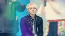 Tak hanya itu saja, Sehun EXO sering di sebut sebagai penyanyi yang tidak mempunyai basic vokal yang baik. Bahkan, Sehun disuruh duduk manis atau melengkapi formasi koreografer di boyband EXO. (Koreaboo/Bintang.com)