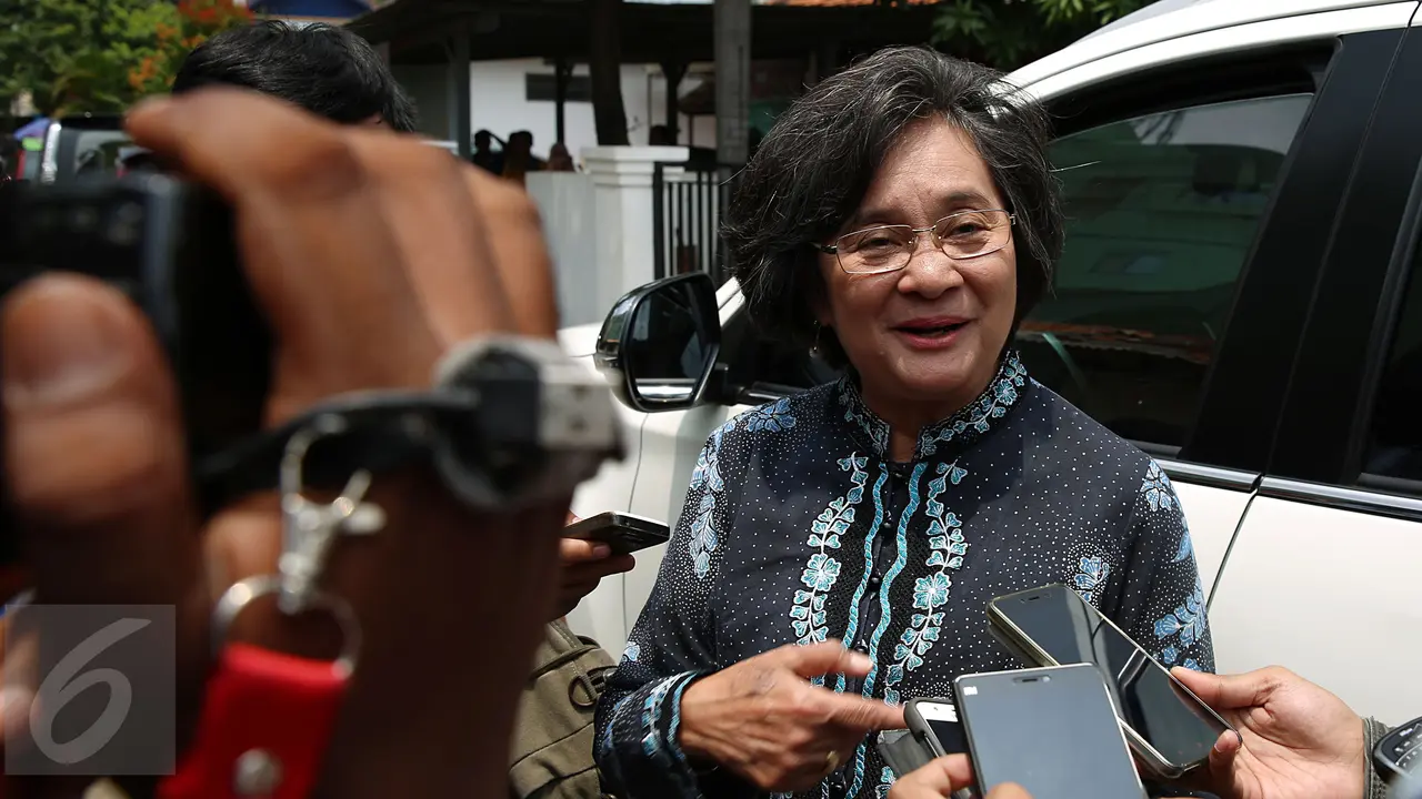 20161110-Dua-Mantan-Menteri-Jenguk-Siti-Fadilah-di-Rutan-Pondok-Bambu-Jakarta-JT