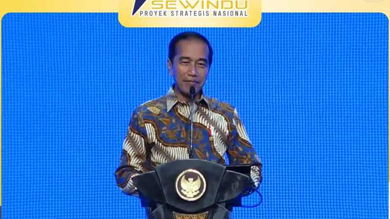 Presiden Joko Widodo (Jokowi) dalam acara Infrastructure Forum and Edutainment Expo di The Kasablanka Hall, Jakarta Selatan, Rabu (13/9/2023). (Tira/Liputan6.com)