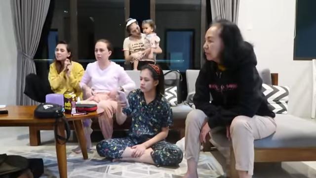 7 Momen Seru Zara dan Kyla Bersama Keluarga Selama Karantina