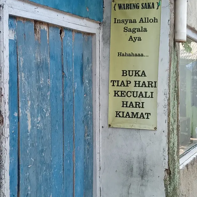 6 Potret Toko Tutup ketika Kiamat Ini Nyeleneh, Semangat Cari Uang Sampai Akhir