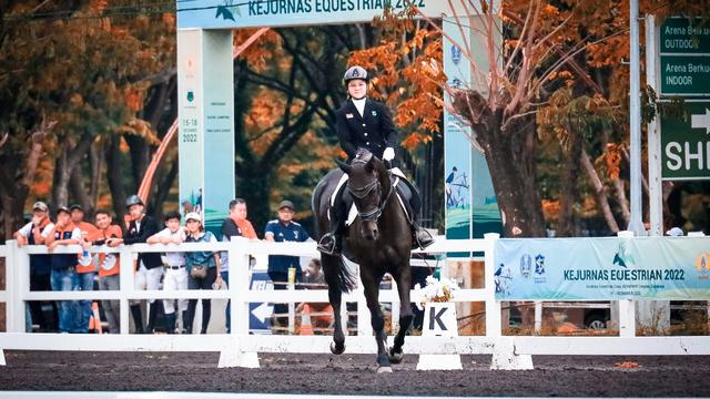 Claresta Amantha Kamsari