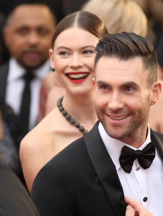 Dalam laporannya, sumber mengatakan bahwa Adam telah melempar Behati hingga jatuh ke lantai dan memukul Dusty pada bagian wajahnya. (AFP/Bintang.com)