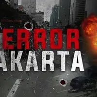 Seorang warga yang berada di salah satu gedung di kawasan Sarinah Thamrin sempat mereka gambar baku tembak yang diakhiri dengan dua kali ledakan.