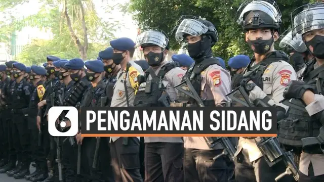 Sidang putusan kasus Rizieq Shihab akan digelar hari Kamis (27/5) di Pengadilan Negeri Jakarta Timur. Sejak pagi ribuan personel keamanan sudah bersiaga untuk mengamankan jalannya sidang.