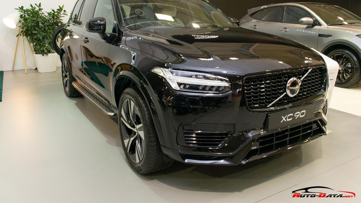 7 Potret Volvo XC90 Recharge, SUV Hybrid Asal Swedia Galeri