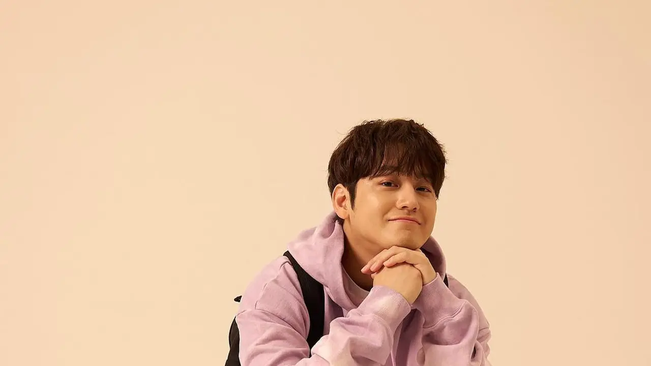 Pesona Kim Bum, Aktor Korsel dengan Senyuman Maut yang Memabukkan