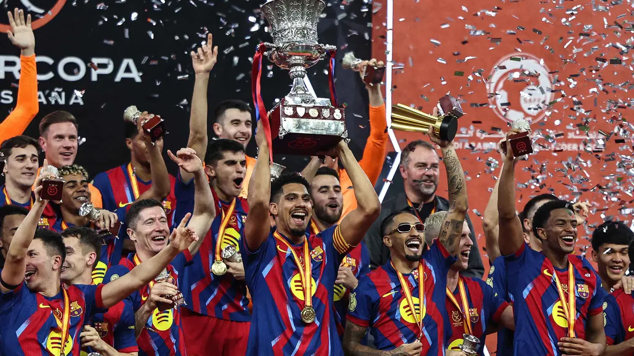 Dua Gol Raphinha Antar Barca Kunci Gelar Piala Super Spanyol